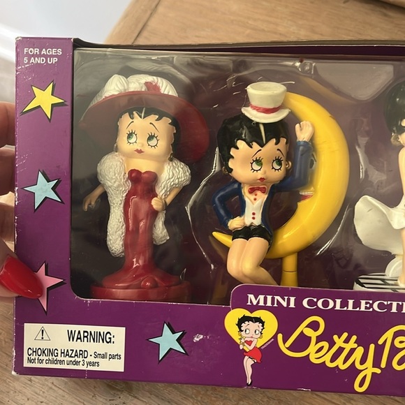 Vintage Betty Boop Mini Collectibles Set of 4 NWT 1998 King Features - Picture 2 of 7